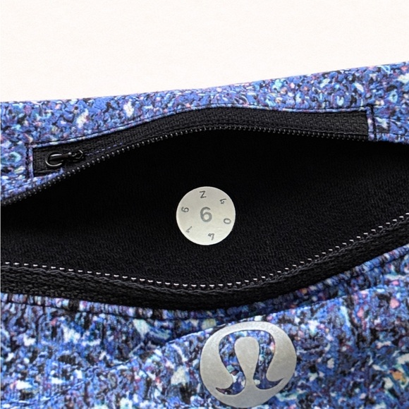 Lululemon Speed Tight V Strive Galaxy Print Leggings Size 6 - Picture 7 of 7